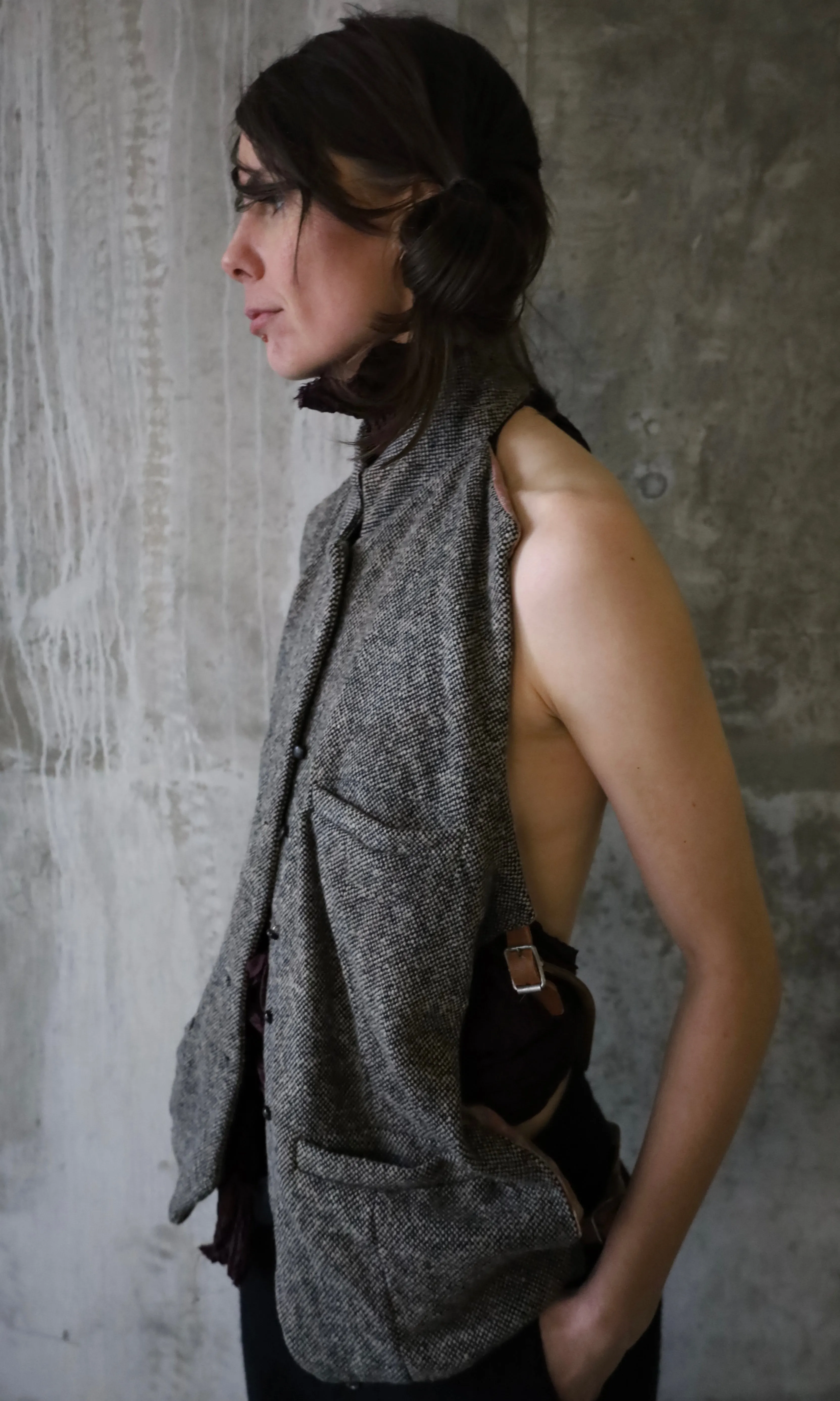 DECONSTRUCTED BACKLESS WOOL VEST