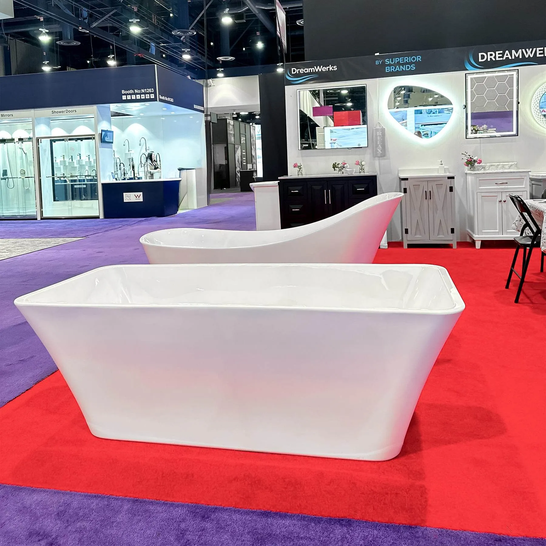 Dreamwerks 66.9" Acrylic Rectangular Flatbottom Bathtub in Glossy White