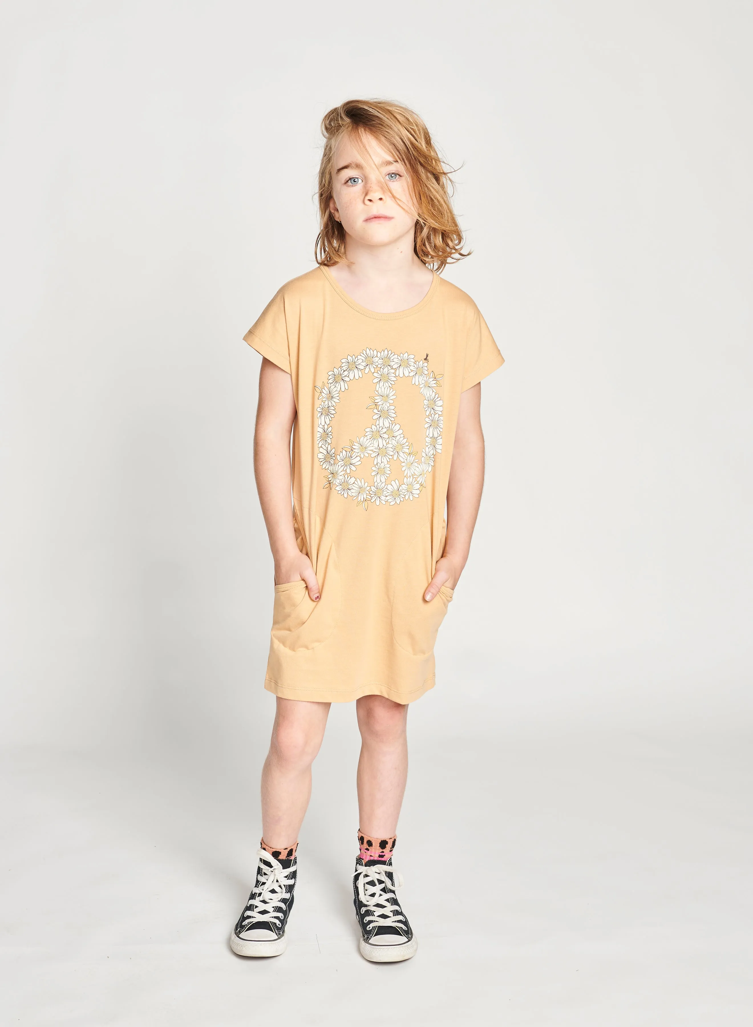 Missie Munster Daisy Peace Dress - Porcini