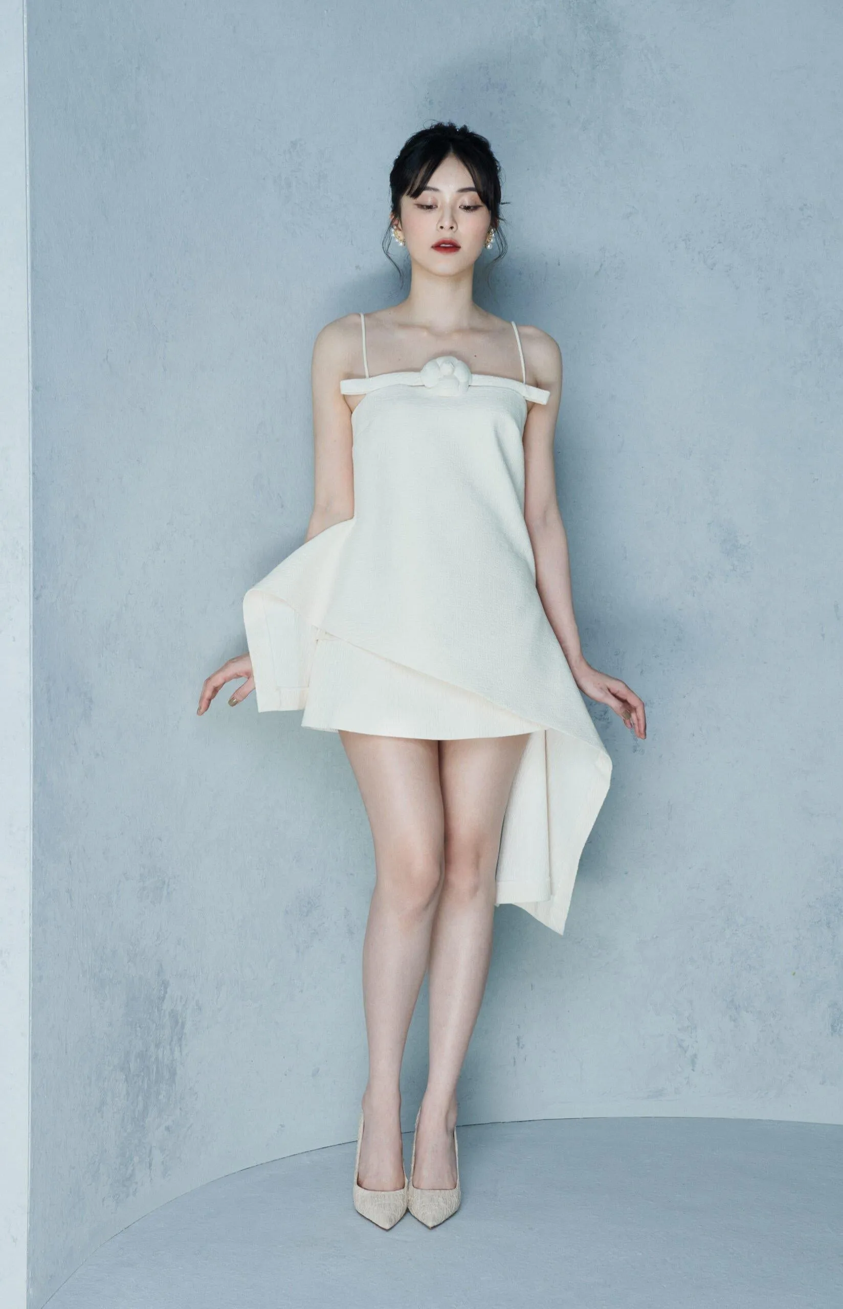 Off-White spaghetti strap Flare Hip Mini Skirt-Elowen