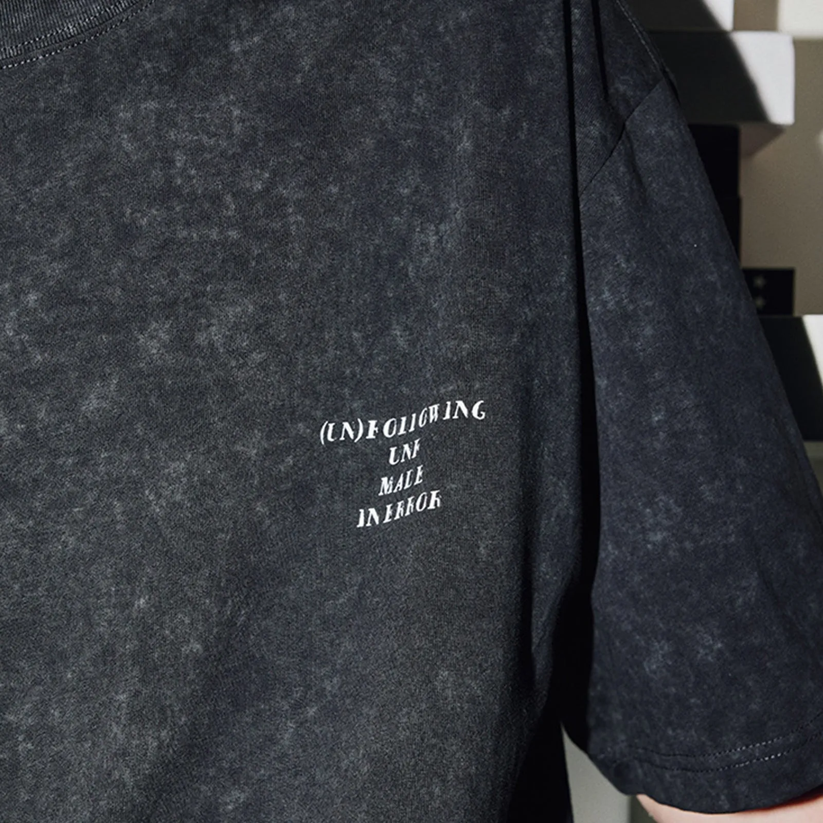 Round Neck Short-sleeved T-shirt With Letter Print And Stir-fried Color, Distressed Black, Spring Summer Men