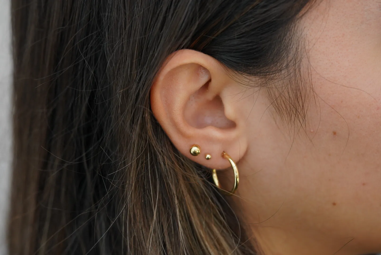 Timeless Simplicity – 18k Thin Plain Gold Hoops
