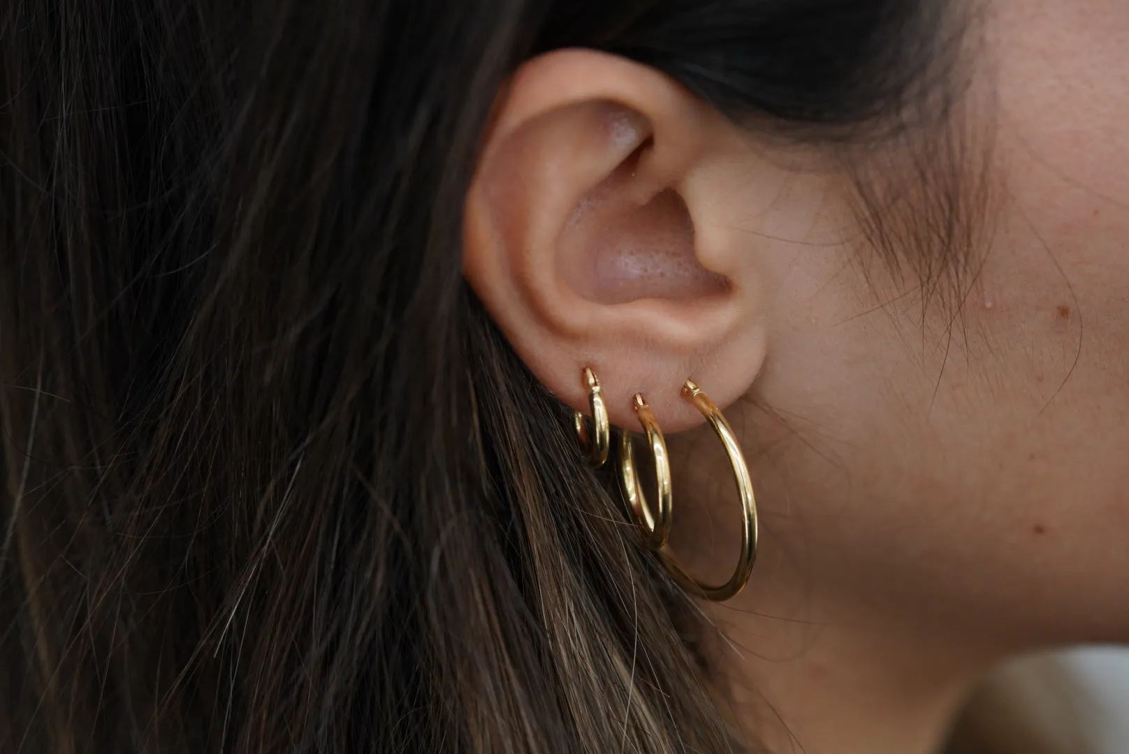 Timeless Simplicity – 18k Thin Plain Gold Hoops