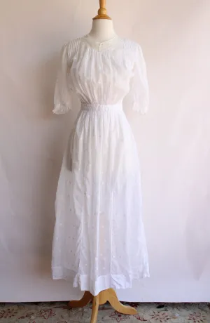 Vintage Antique 1900s 1910s Edwardian White Cotton And Lace Embroidered Dress