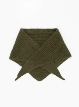 x Couverture Nimbus Ribbed Triangle Scarf Duffle Bag Green
